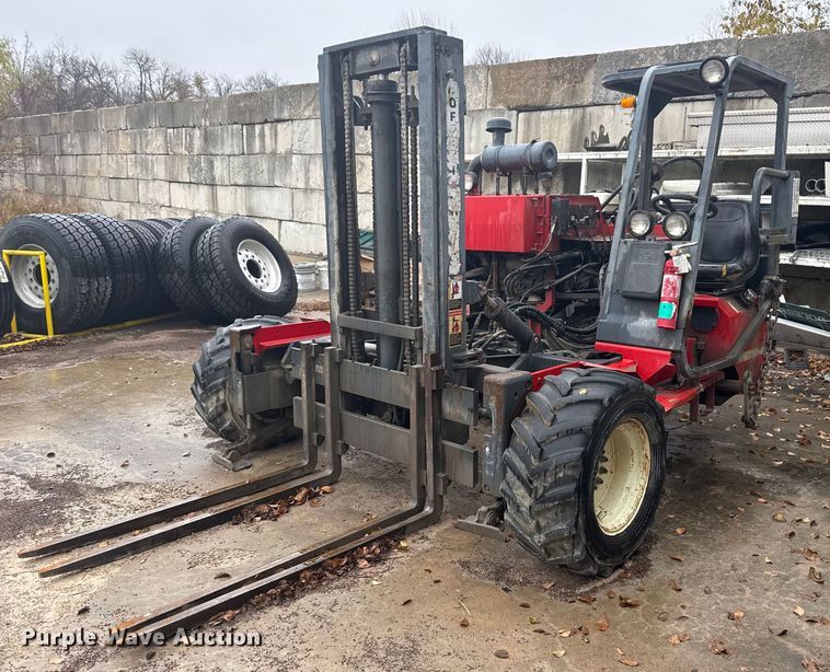 image for item DO7682 2001 Moffett M5000LP forklift