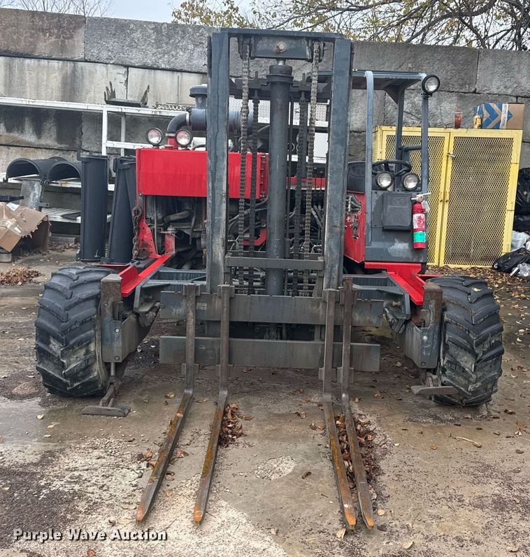 image for item DO7682 2001 Moffett M5000LP forklift