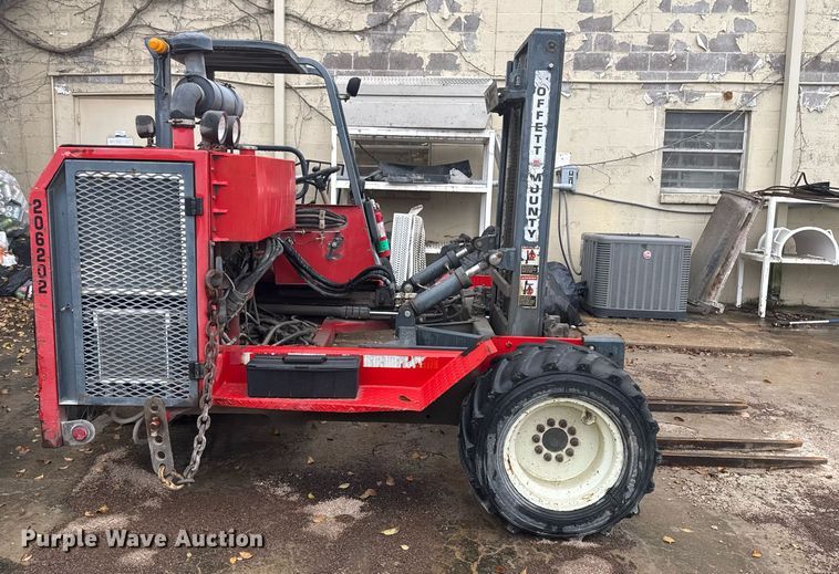 image for item DO7682 2001 Moffett M5000LP forklift