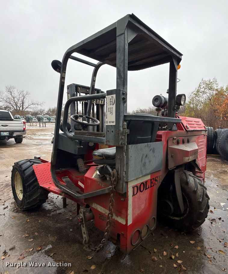 image for item DO7682 2001 Moffett M5000LP forklift