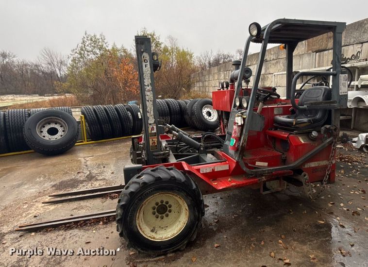 image for item DO7682 2001 Moffett M5000LP forklift