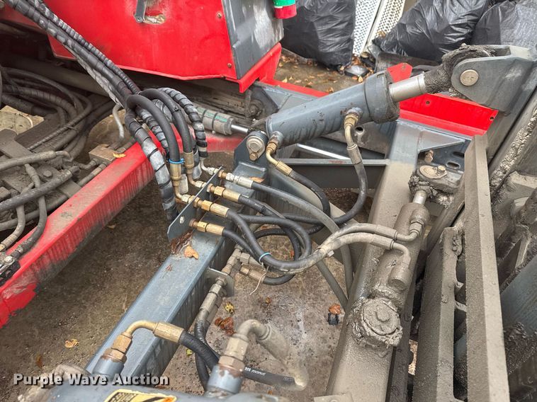 image for item DO7682 2001 Moffett M5000LP forklift