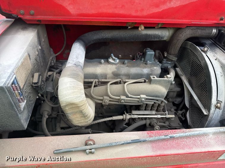 image for item DO7682 2001 Moffett M5000LP forklift