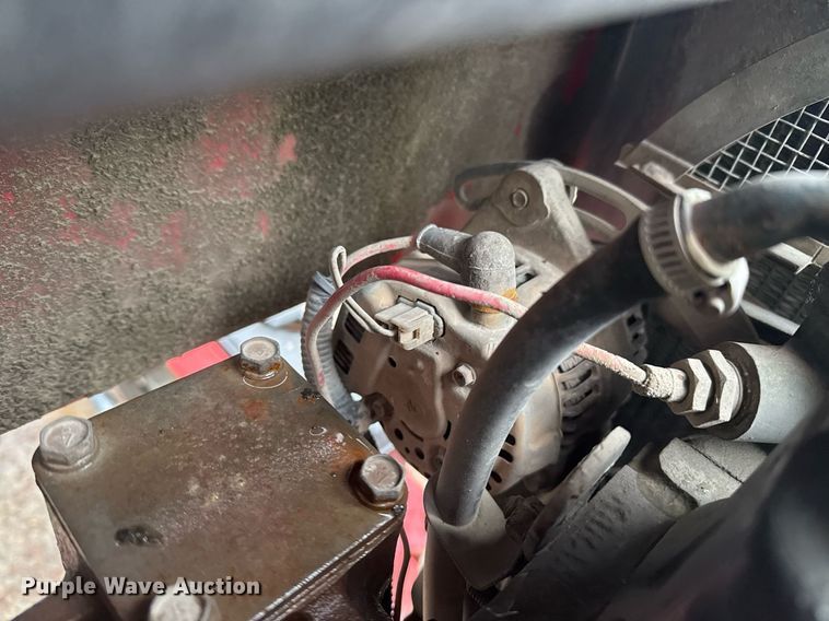 image for item DO7682 2001 Moffett M5000LP forklift