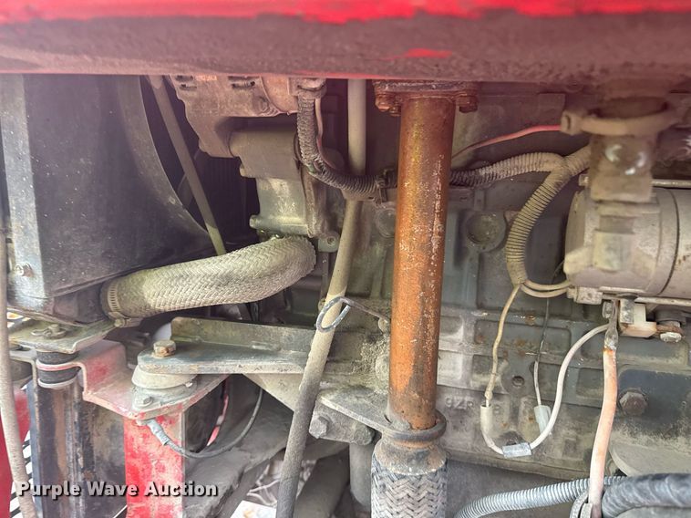 image for item DO7682 2001 Moffett M5000LP forklift