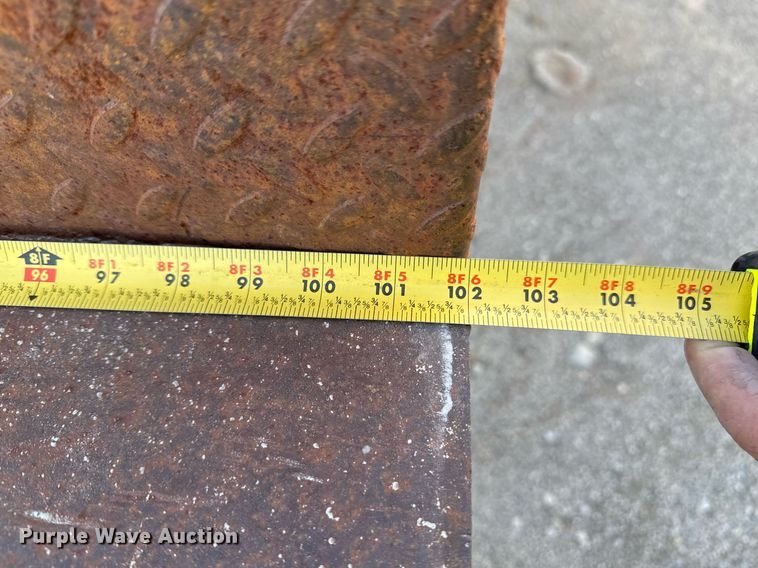 image for item DO7691 2003 International 4200 flatbed truck