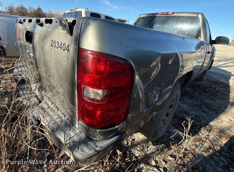 image for item DO7694 2007 Chevrolet Silverado 1500 pickup truck