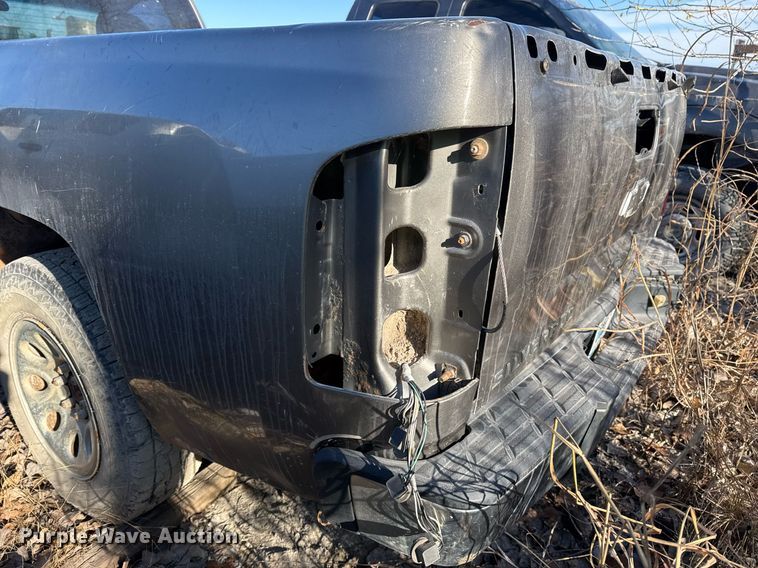 image for item DO7694 2007 Chevrolet Silverado 1500 pickup truck