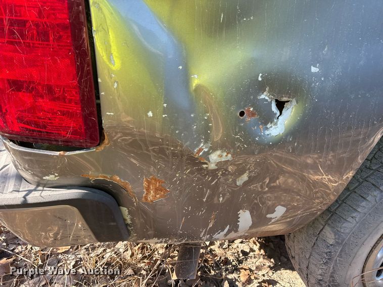 image for item DO7694 2007 Chevrolet Silverado 1500 pickup truck