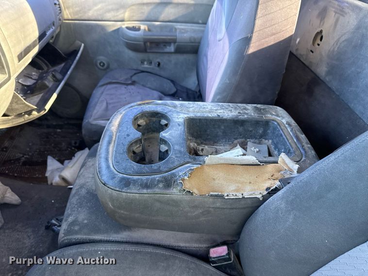 image for item DO7694 2007 Chevrolet Silverado 1500 pickup truck