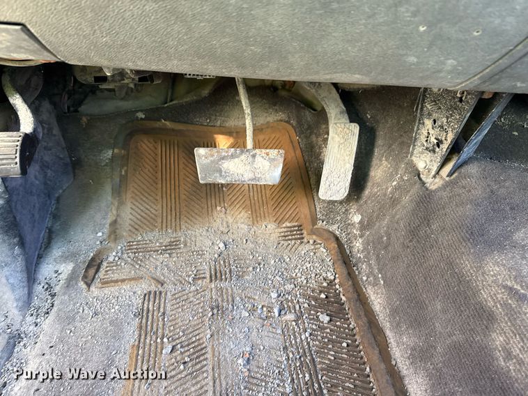 image for item DO7694 2007 Chevrolet Silverado 1500 pickup truck