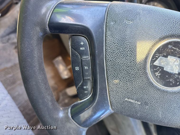 image for item DO7694 2007 Chevrolet Silverado 1500 pickup truck