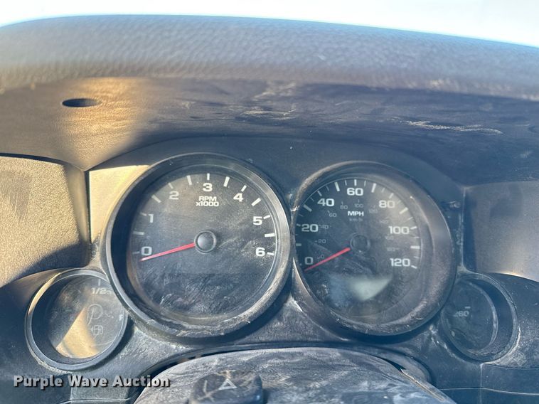 image for item DO7694 2007 Chevrolet Silverado 1500 pickup truck