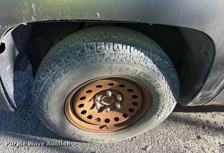 image for item DO7694 2007 Chevrolet Silverado 1500 pickup truck