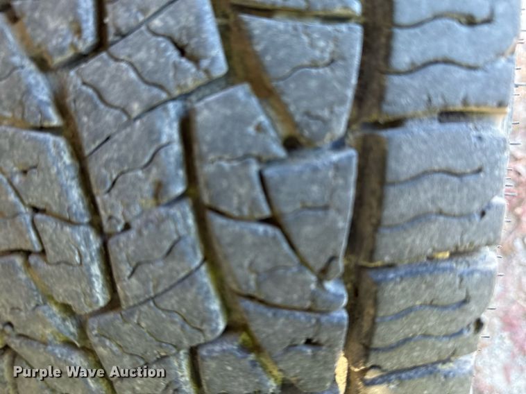 image for item DO7694 2007 Chevrolet Silverado 1500 pickup truck