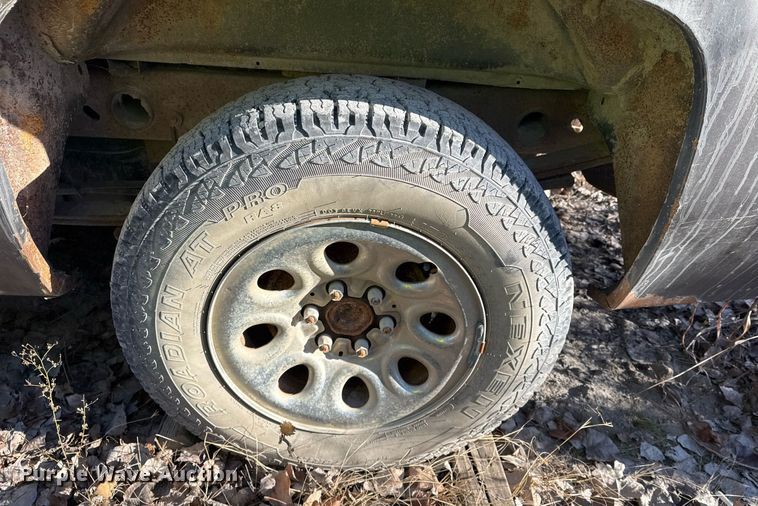 image for item DO7694 2007 Chevrolet Silverado 1500 pickup truck