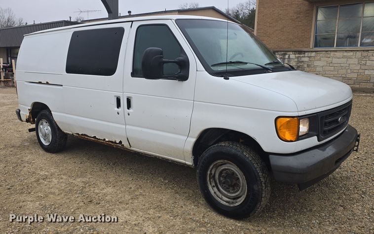 image for item DO7833 2007 Ford E150 van