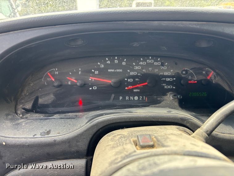 image for item DO7833 2007 Ford E150 van