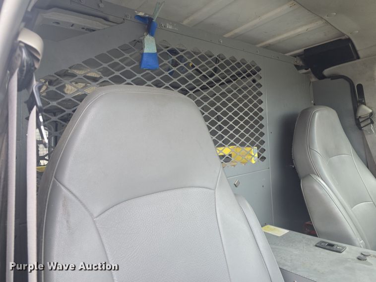image for item DO7833 2007 Ford E150 van