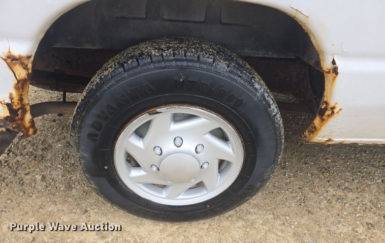 image for item DO7833 2007 Ford E150 van