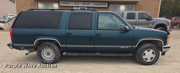 image for item DO7862 1998 Chevrolet Suburban K1500 LT SUV