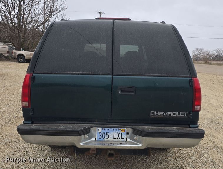 image for item DO7862 1998 Chevrolet Suburban K1500 LT SUV