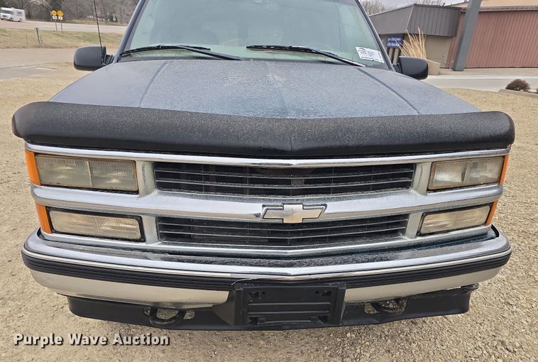 image for item DO7862 1998 Chevrolet Suburban K1500 LT SUV