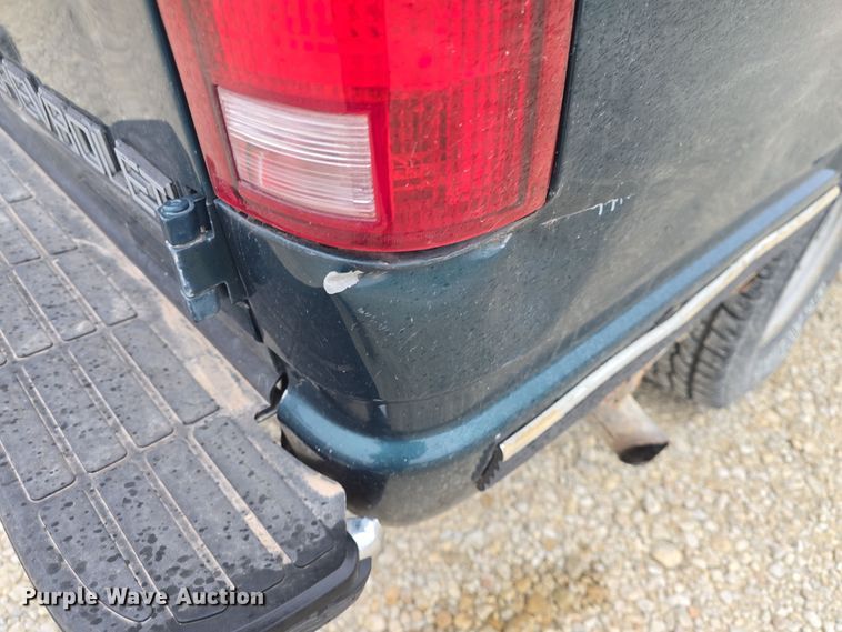 image for item DO7862 1998 Chevrolet Suburban K1500 LT SUV