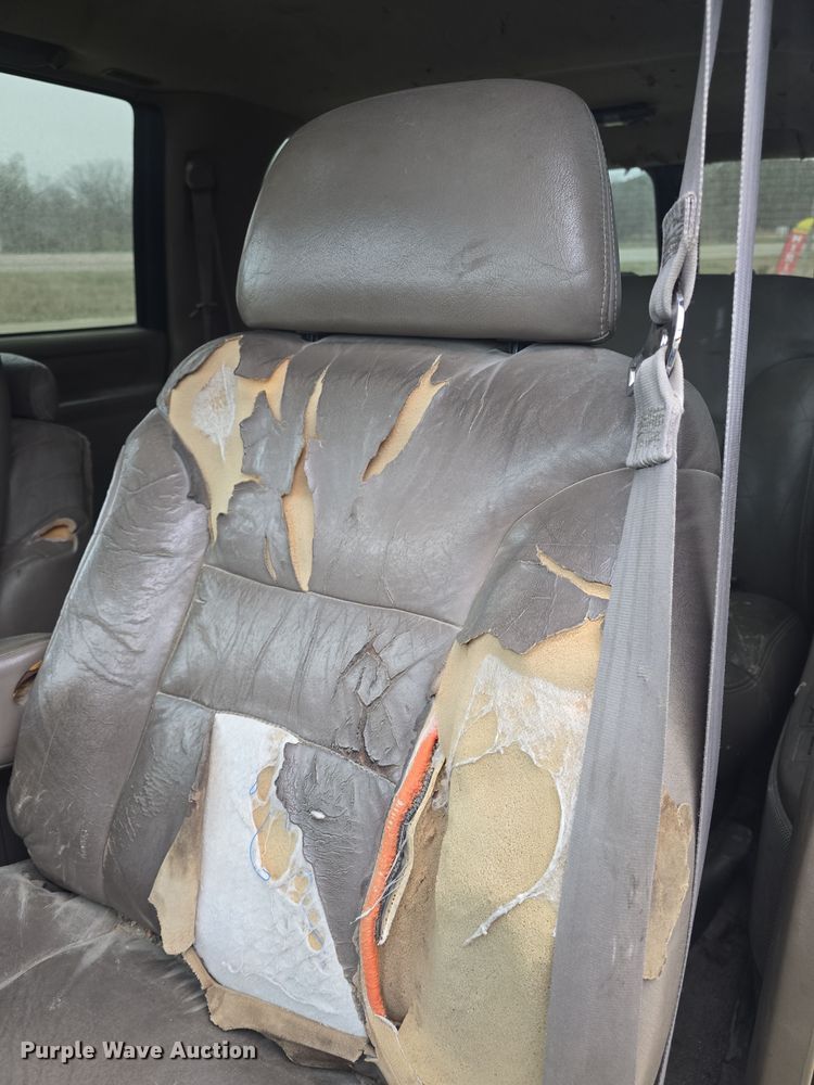 image for item DO7862 1998 Chevrolet Suburban K1500 LT SUV