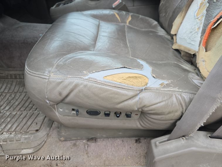 image for item DO7862 1998 Chevrolet Suburban K1500 LT SUV