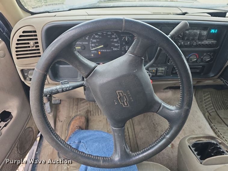 image for item DO7862 1998 Chevrolet Suburban K1500 LT SUV