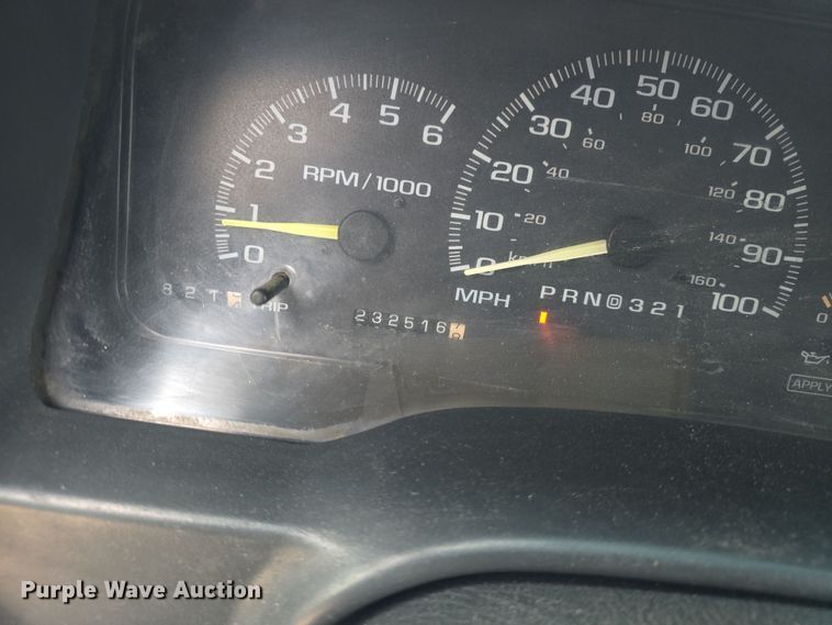 image for item DO7862 1998 Chevrolet Suburban K1500 LT SUV