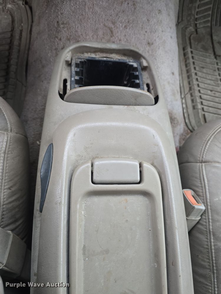 image for item DO7862 1998 Chevrolet Suburban K1500 LT SUV