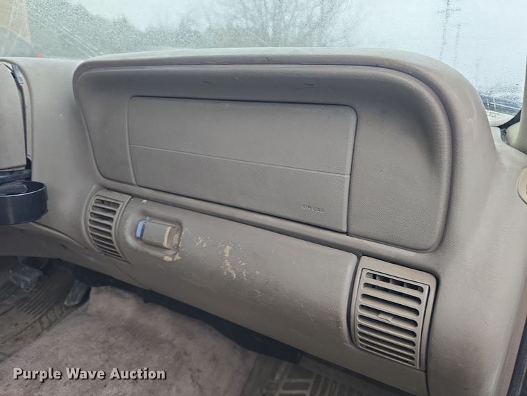 image for item DO7862 1998 Chevrolet Suburban K1500 LT SUV