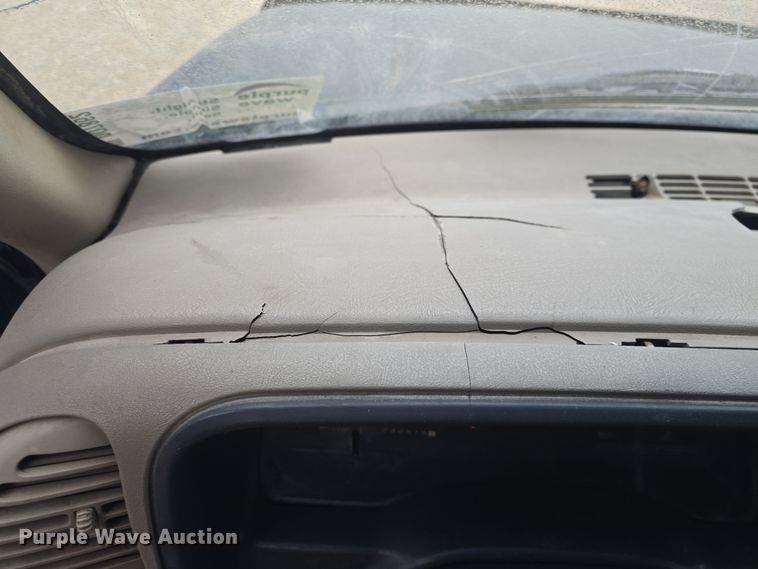 image for item DO7862 1998 Chevrolet Suburban K1500 LT SUV