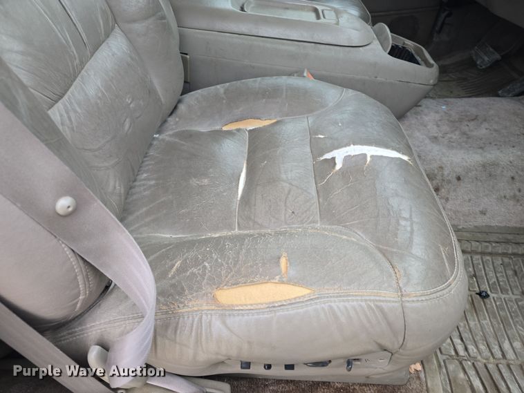 image for item DO7862 1998 Chevrolet Suburban K1500 LT SUV