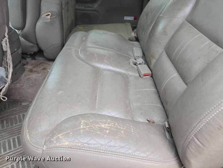 image for item DO7862 1998 Chevrolet Suburban K1500 LT SUV