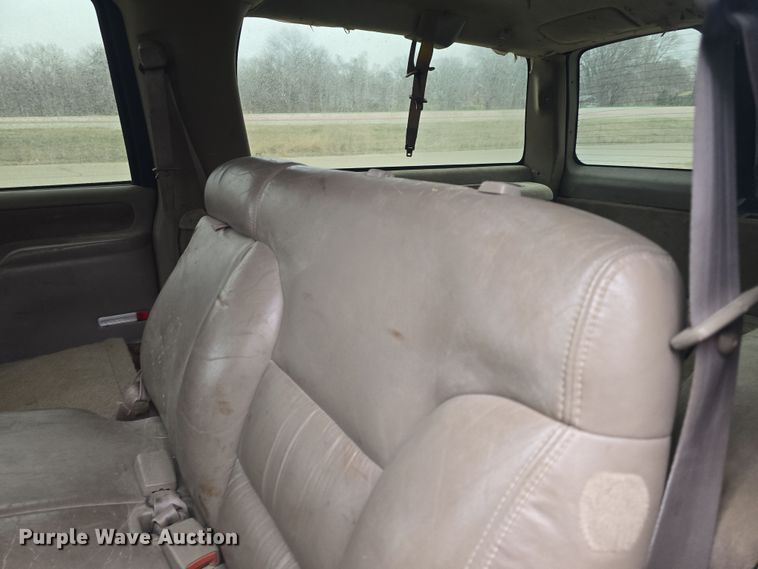 image for item DO7862 1998 Chevrolet Suburban K1500 LT SUV