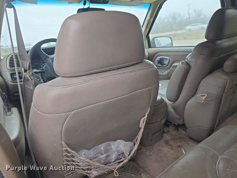 image for item DO7862 1998 Chevrolet Suburban K1500 LT SUV