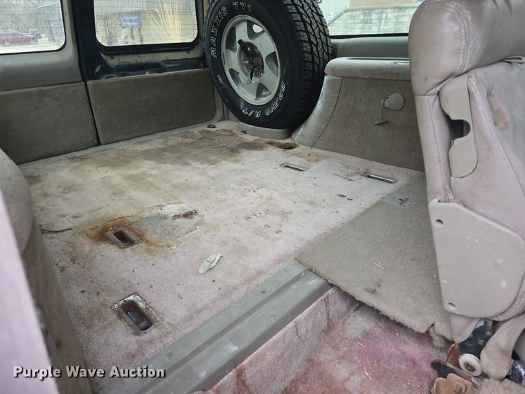 image for item DO7862 1998 Chevrolet Suburban K1500 LT SUV