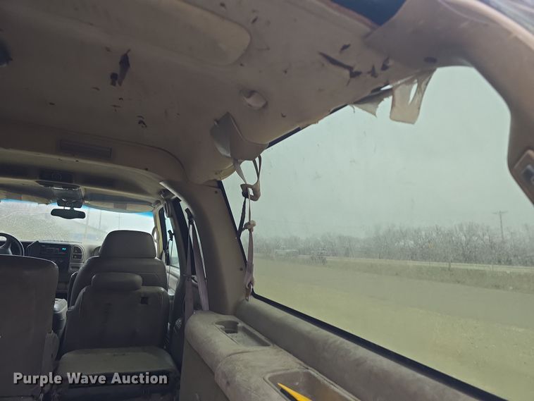 image for item DO7862 1998 Chevrolet Suburban K1500 LT SUV