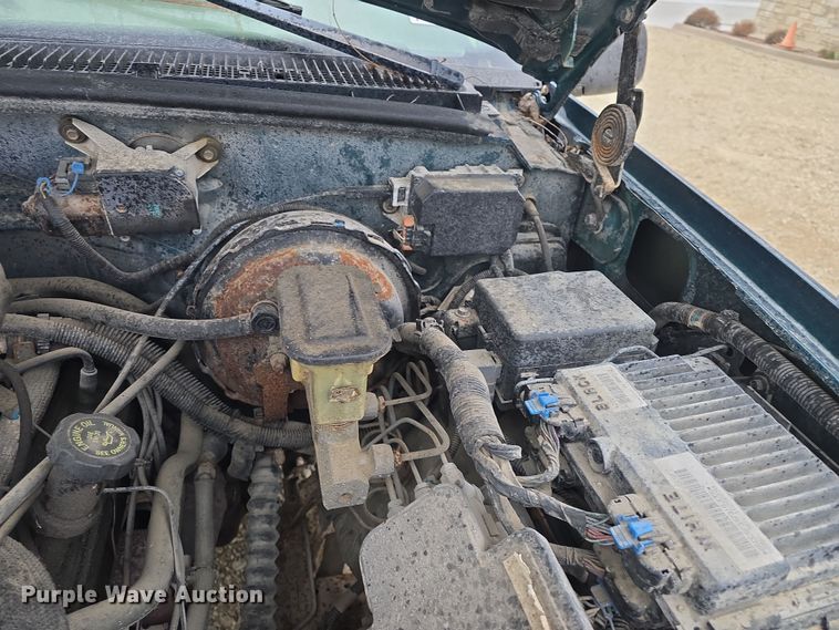 image for item DO7862 1998 Chevrolet Suburban K1500 LT SUV