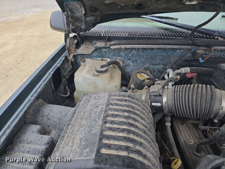 image for item DO7862 1998 Chevrolet Suburban K1500 LT SUV