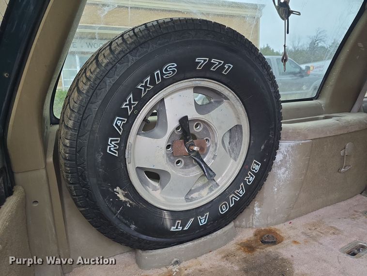 image for item DO7862 1998 Chevrolet Suburban K1500 LT SUV