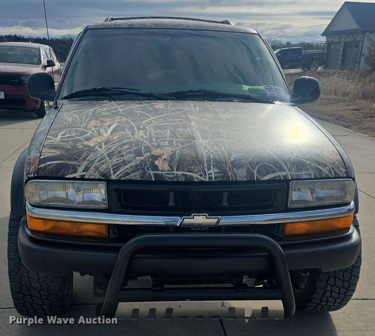 image for item DO7864 1998 Chevrolet Blazer LS SUV