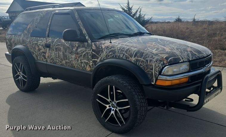 image for item DO7864 1998 Chevrolet Blazer LS SUV