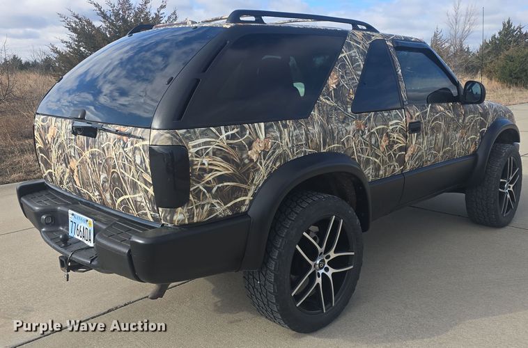 image for item DO7864 1998 Chevrolet Blazer LS SUV