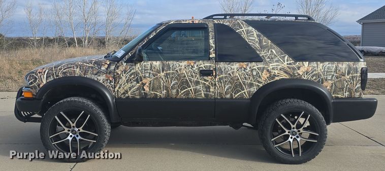 image for item DO7864 1998 Chevrolet Blazer LS SUV