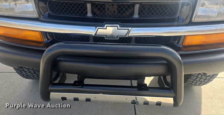 image for item DO7864 1998 Chevrolet Blazer LS SUV