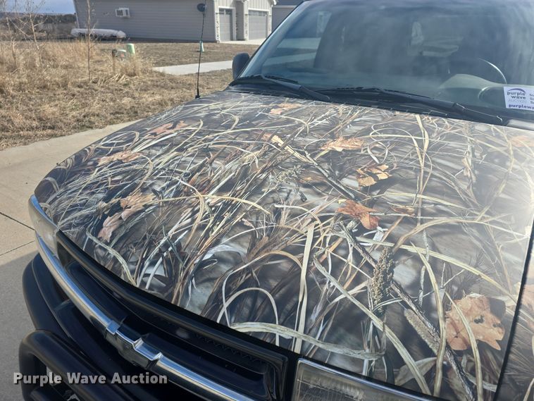 image for item DO7864 1998 Chevrolet Blazer LS SUV